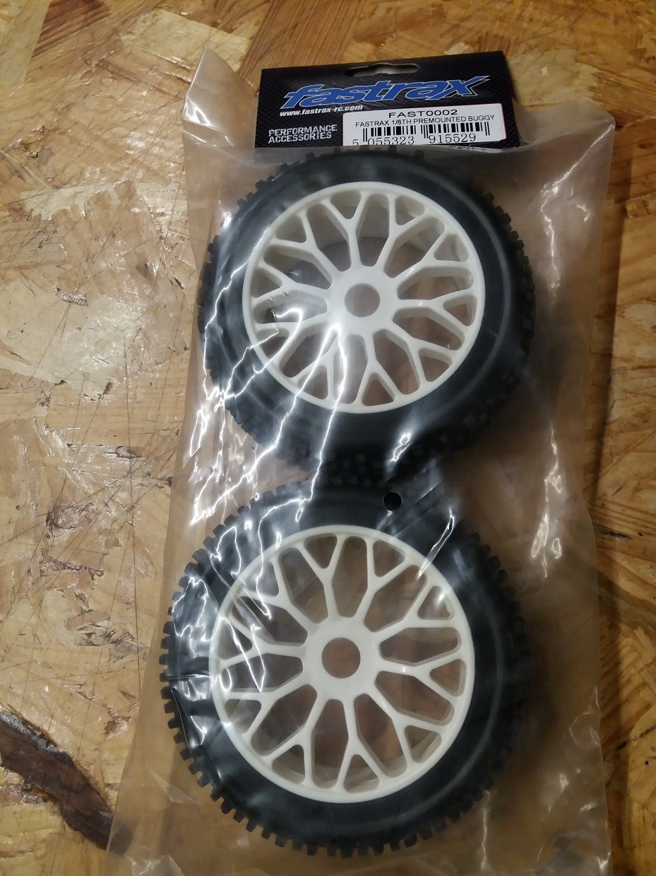 1:8 Buggy Off Road Reifen / Felgen